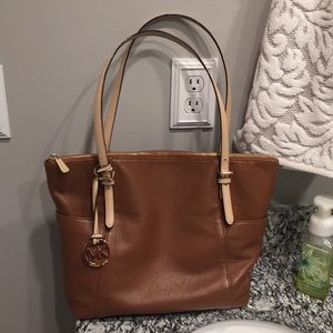 Michael kors jet set leather tote tan with tags